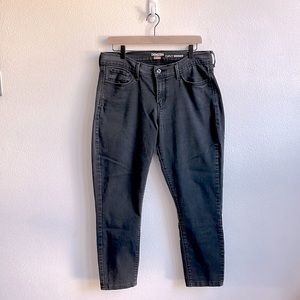 Denizen from Levi’s Black Curvy Skinny Jeggings Size 12